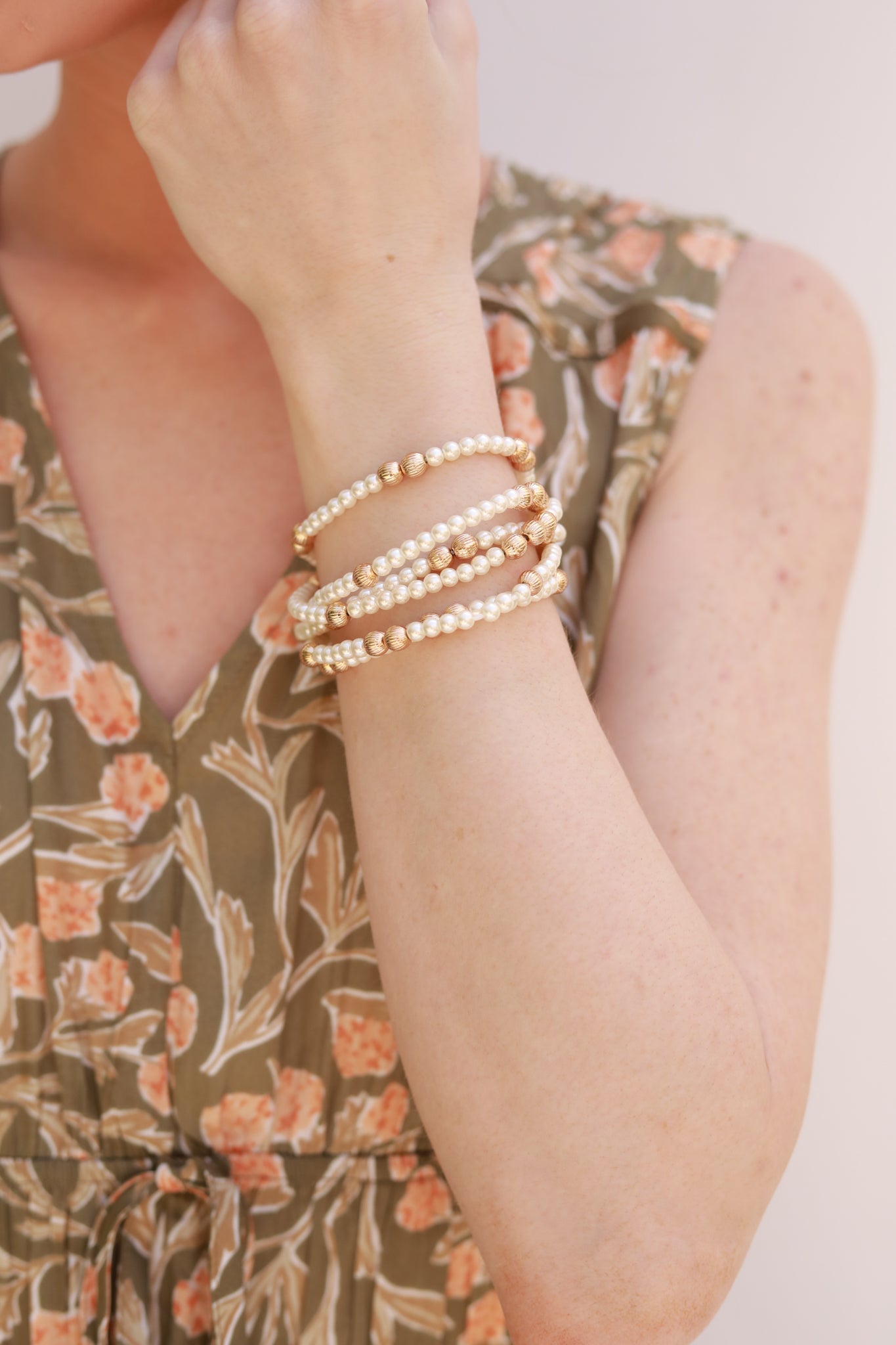 Gold and Pearl Texture 6 Bracelet Set