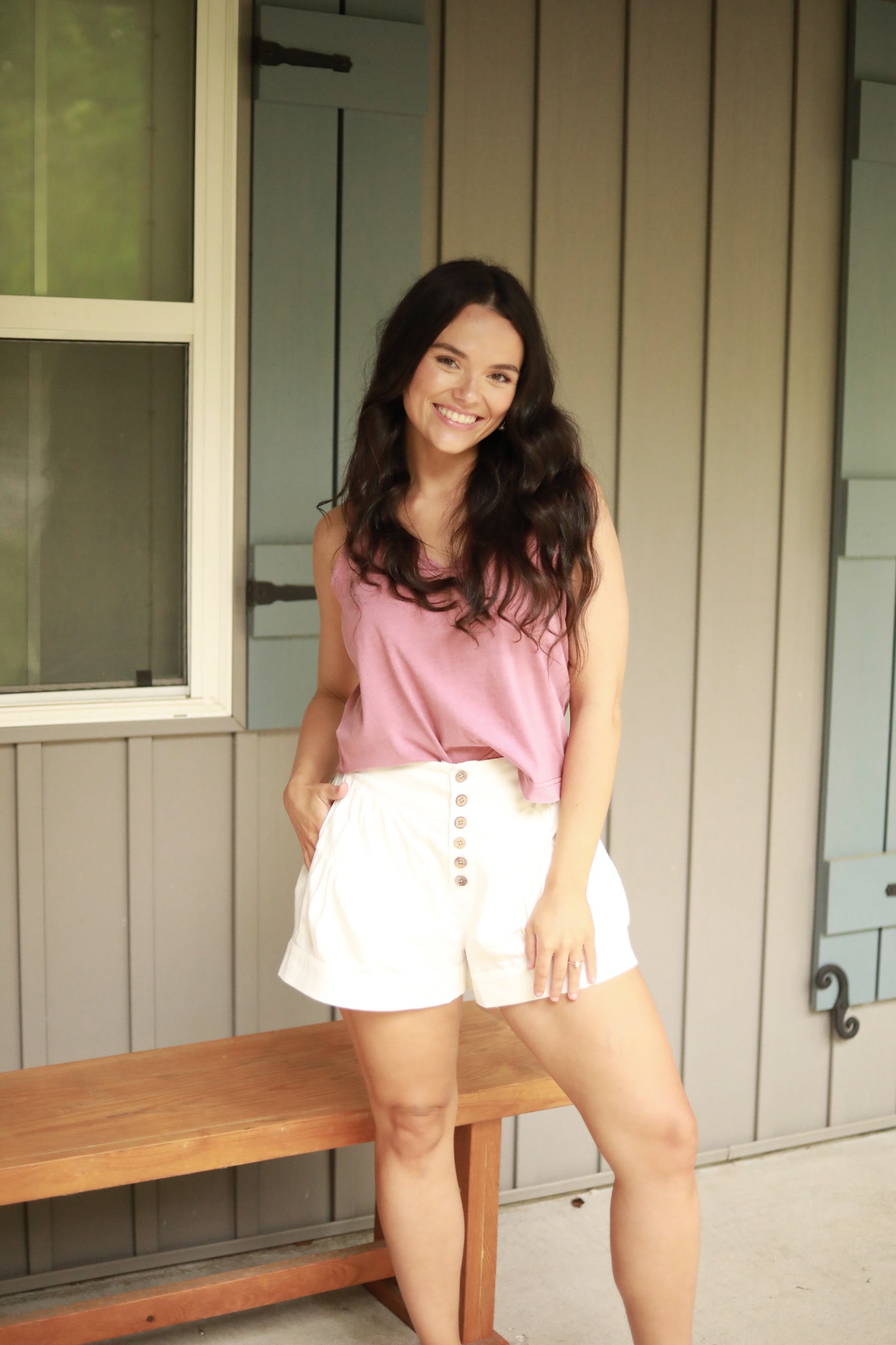 V-Neck Mineral Wash Tank