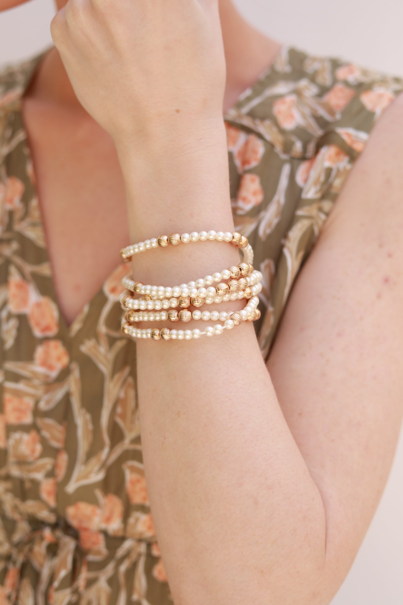 Gold and Pearl Texture 6 Bracelet Set