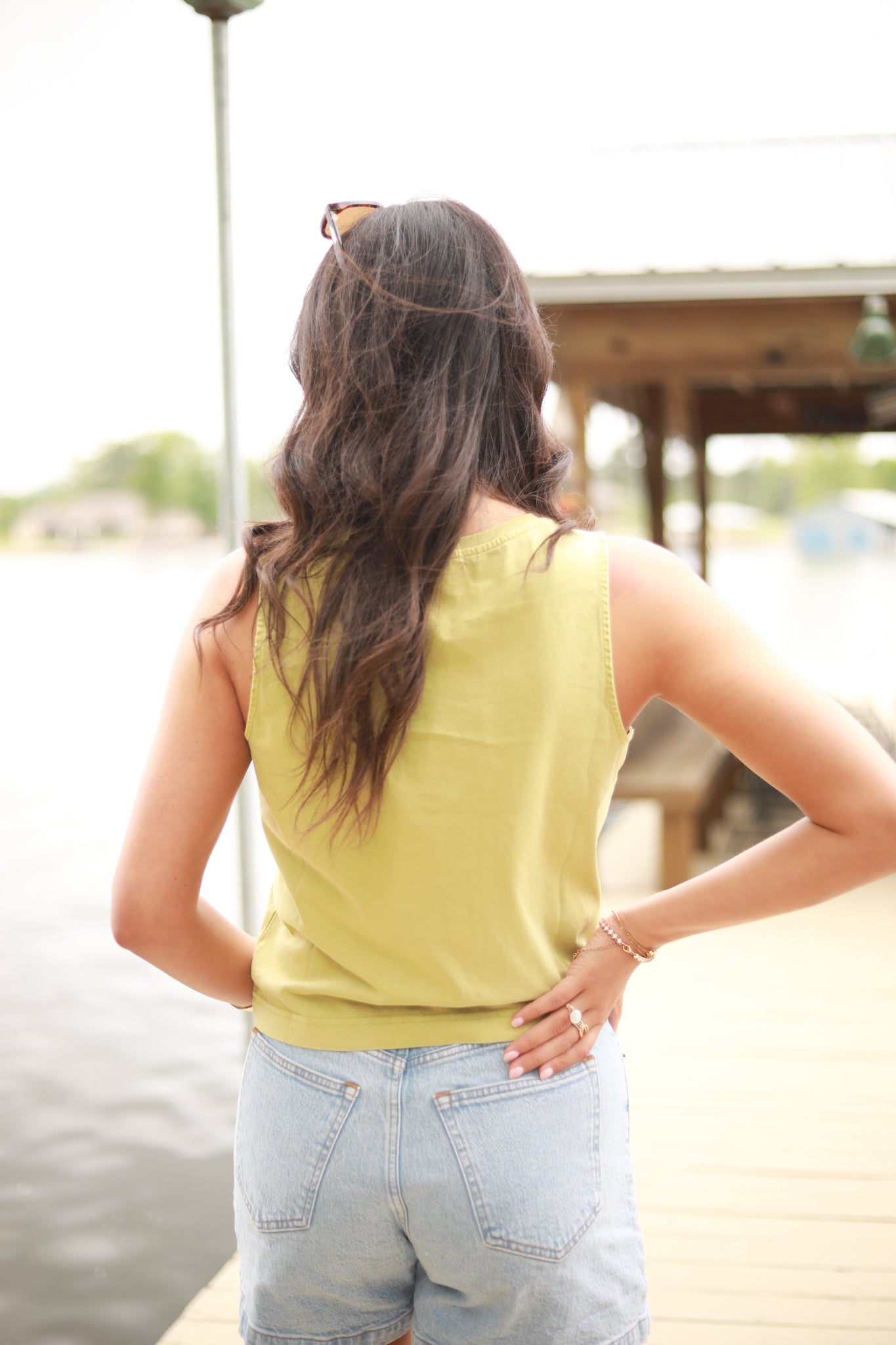 V-Neck Mineral Wash Tank