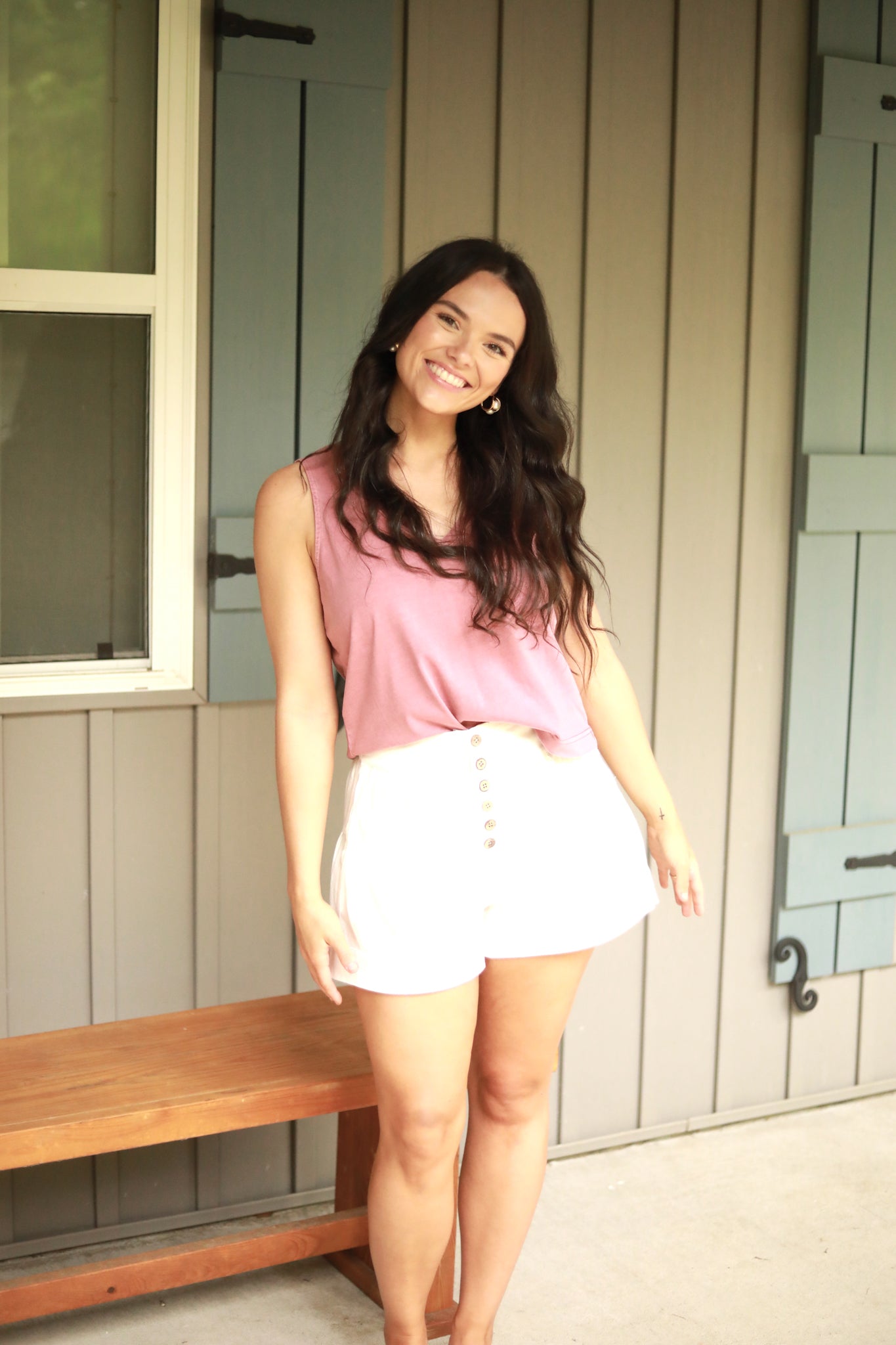 V-Neck Mineral Wash Tank
