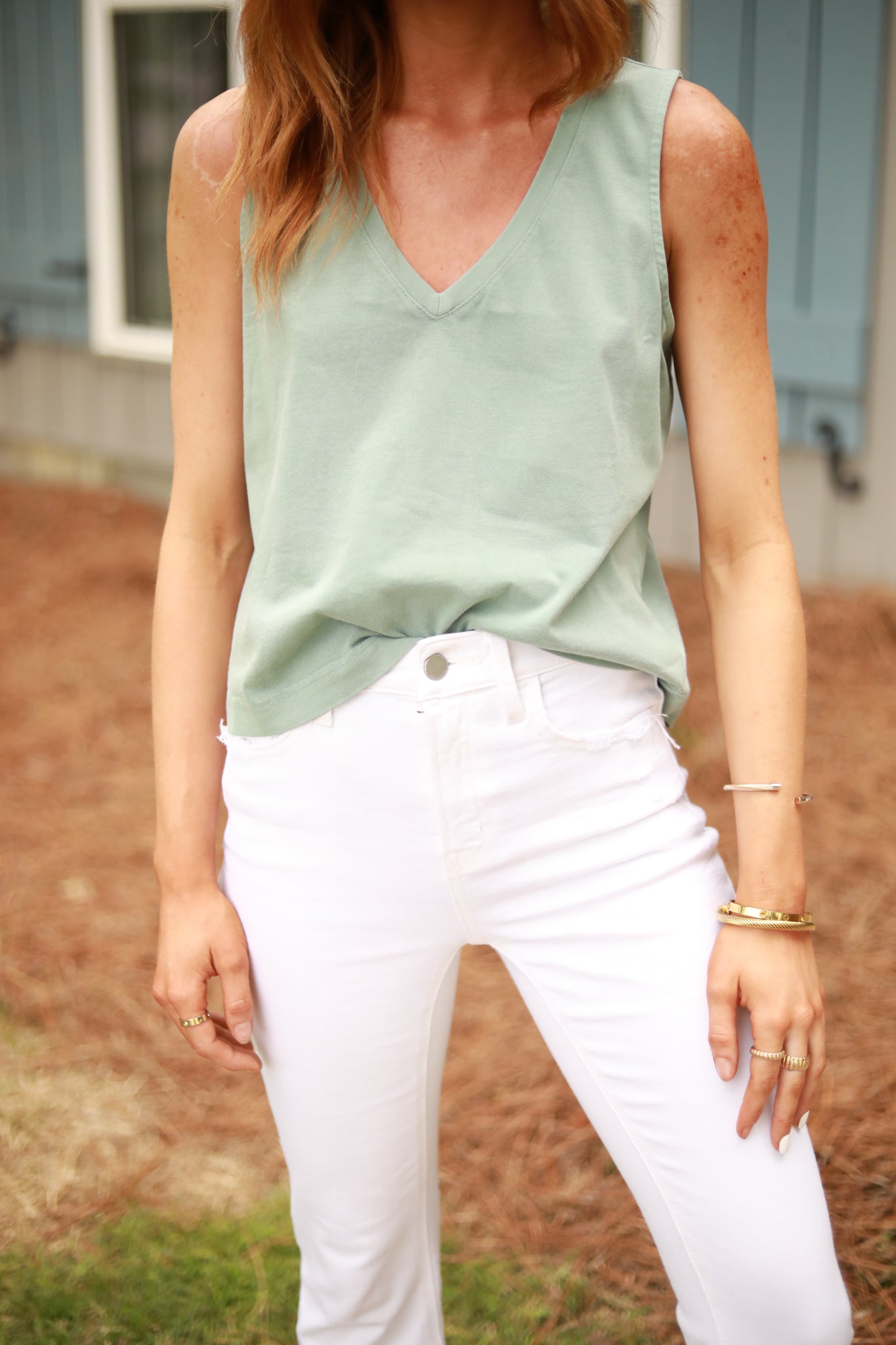 V-Neck Mineral Wash Tank