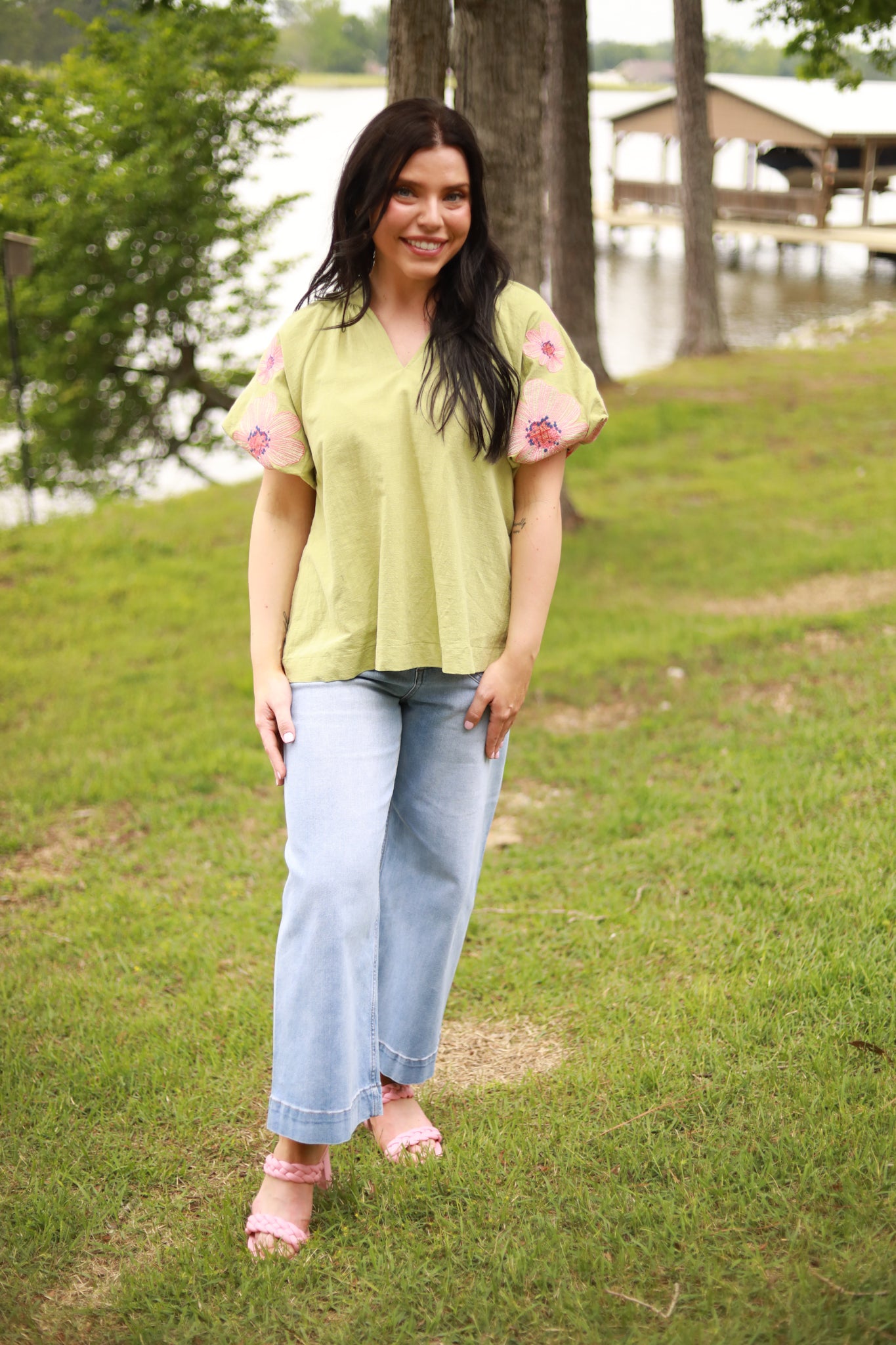 Embroidered Flower Puff Sleeve Top