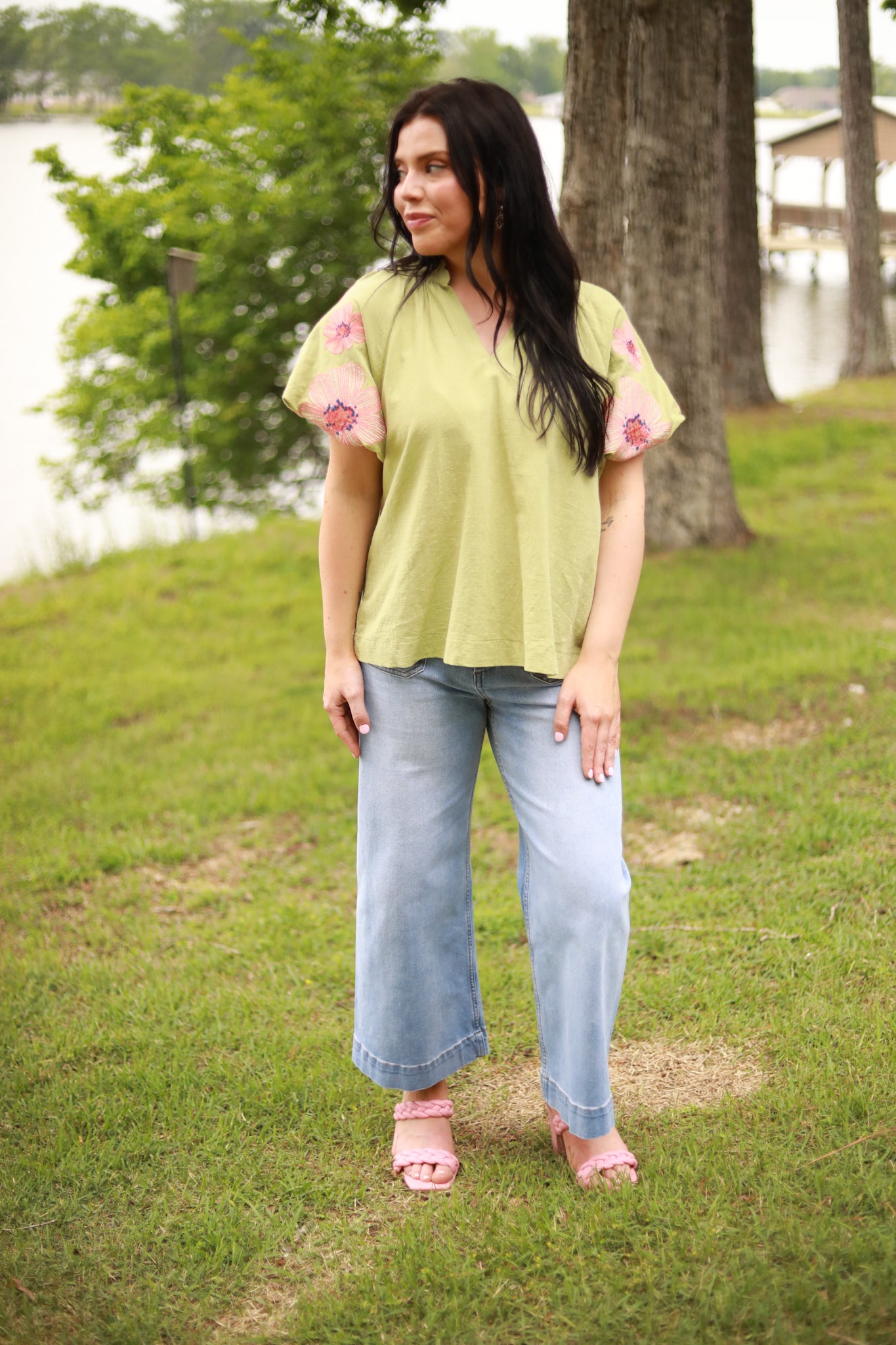 Embroidered Flower Puff Sleeve Top
