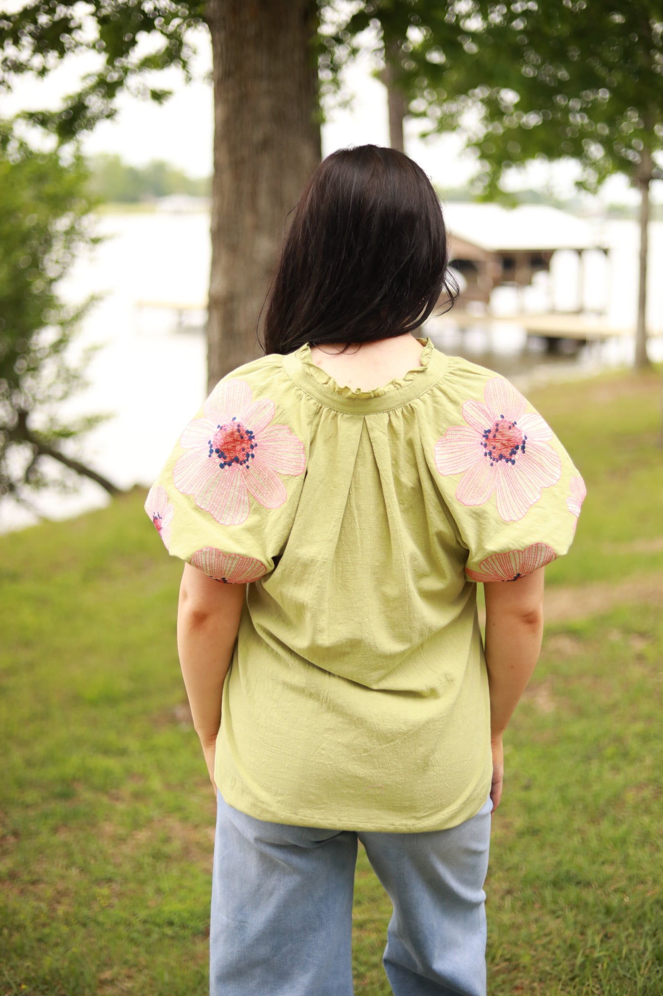 Embroidered Flower Puff Sleeve Top