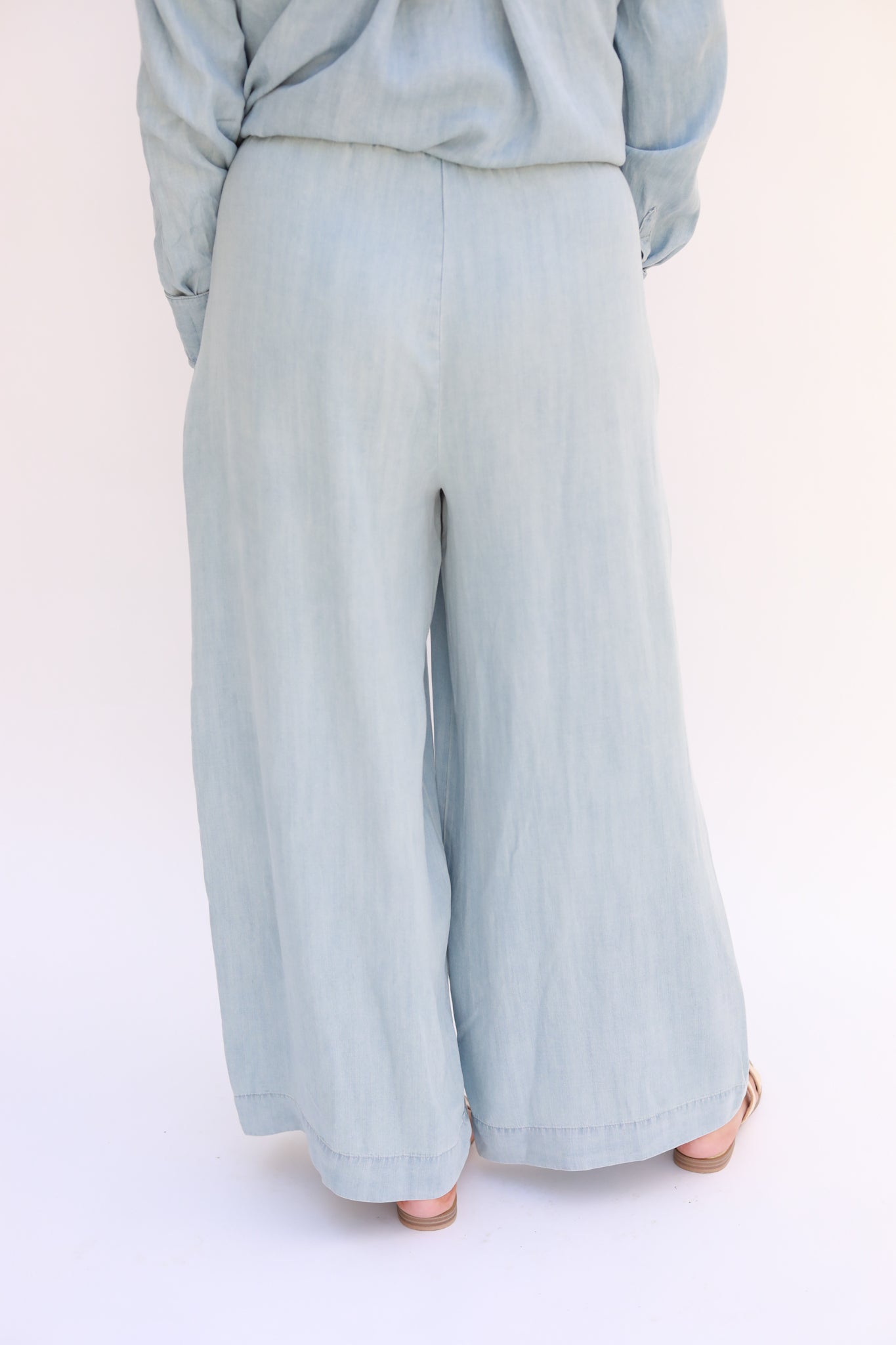 Chambray Elastic Waist Pant